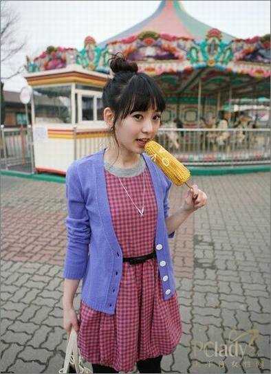 一件连衣裙 搞定春天温暖搭配