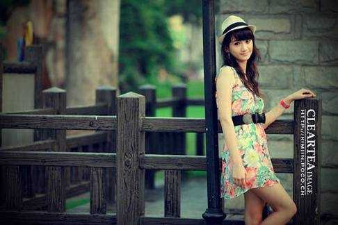 摄影不能忽略服装色彩的搭配(3) - 兰梦依旧 - 清风 的博客 查看该作品