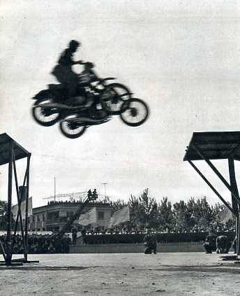 中华人民共和国大事记(1975年)