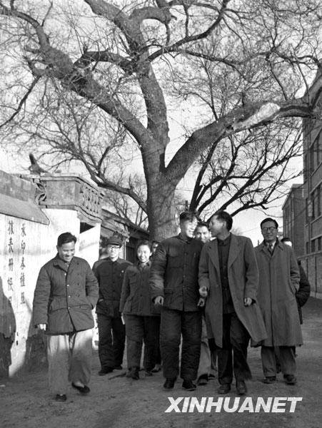 新中国足迹:20世纪50年代大批留学生回国