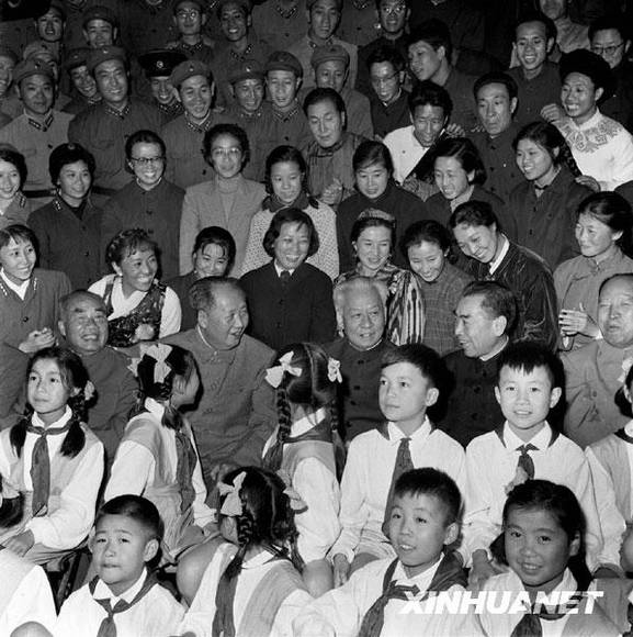 新中国足迹:音乐舞蹈史诗《东方红》首演