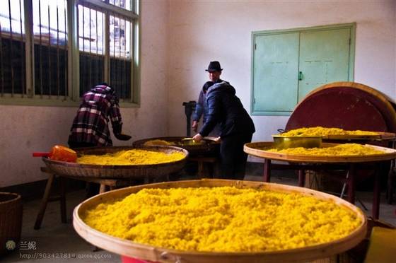 新坊民俗集锦之抖黄糍 新坊民俗集锦之抖黄糍