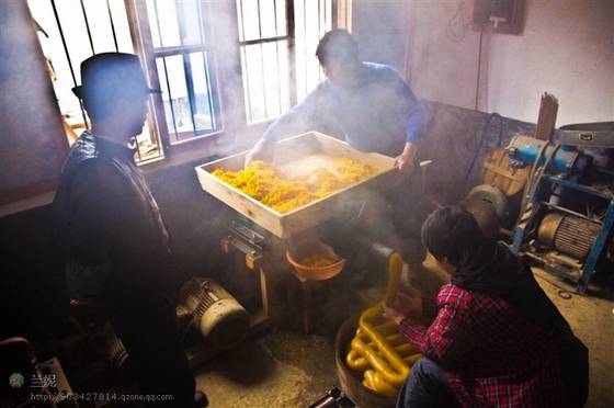 新坊民俗集锦之抖黄糍 新坊民俗集锦之抖黄糍