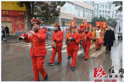 时髦!桂东人结婚坐花轿 时髦!桂东人结婚坐花轿