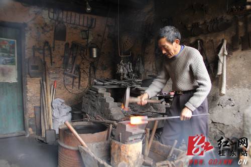 打铁:行走在铁砧上的艺术 打铁:行走在铁砧上的艺术