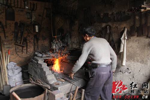 打铁:行走在铁砧上的艺术 打铁:行走在铁砧上的艺术