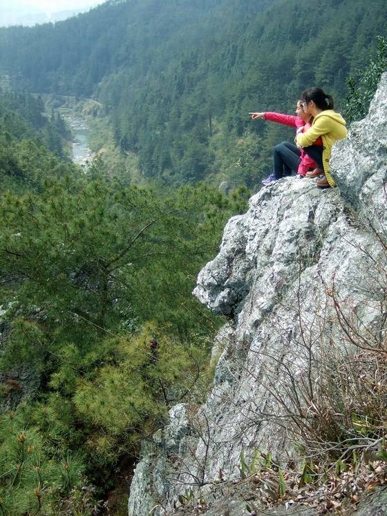 桂东新坊将军石传奇 图片