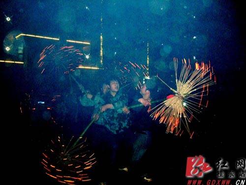 原汁原味的“桂东香火龙”