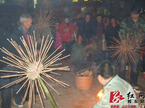 原汁原味的“桂东香火龙”