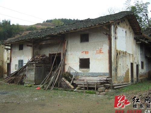 叩访普乐东水红四军军部旧址