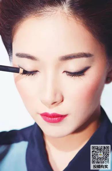 内双小眼睛化妆图解