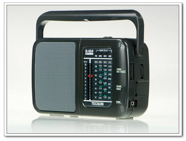 Tecsun/德生 R-404高灵敏度调频/中波/短波收音机