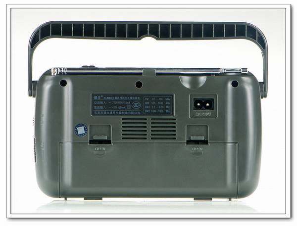 Tecsun/德生 R-404高灵敏度调频/中波/短波收音机