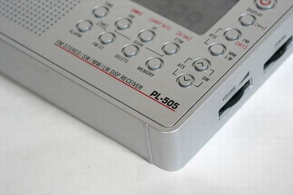 德生 PL-505全波段数字解调立体声超薄式收音机