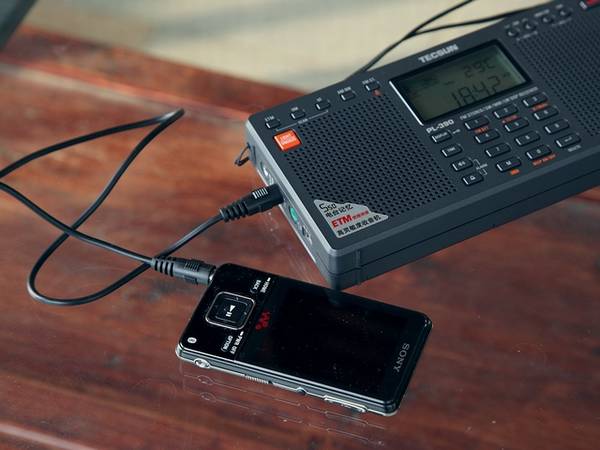 德生 PL-390 数字解调立体声全波段收音机正品(学生最佳伴侣)