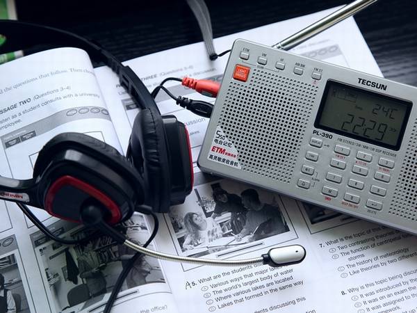 德生 PL-390 数字解调立体声全波段收音机正品(学生最佳伴侣)