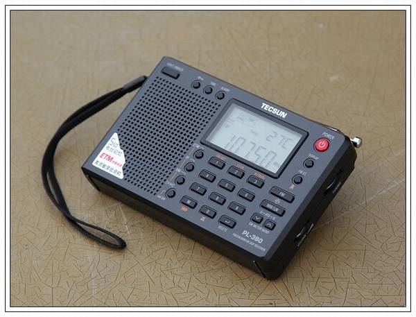 德生 PL-380 高灵敏度数字全波段德生收音机 (学生最佳伴侣)