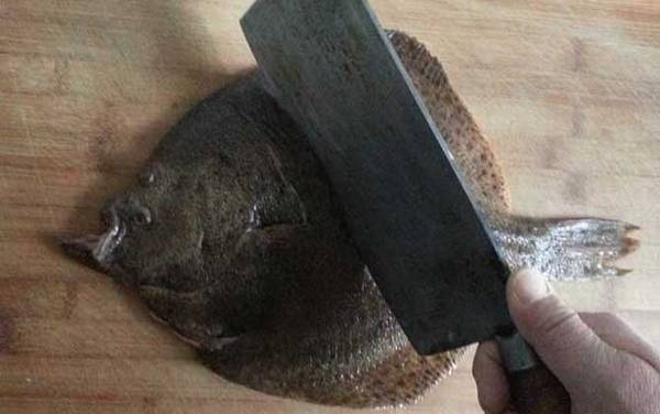 多宝鱼怎么处理干净?