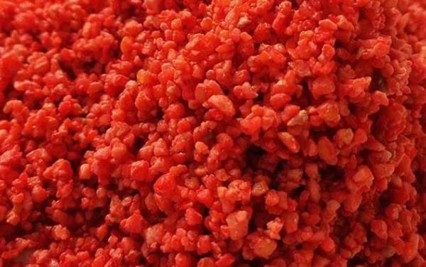 蚯蚓沾什么钓鱼最快?