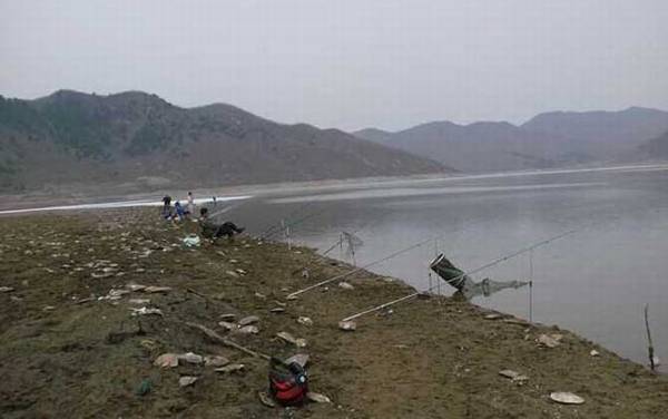 春季钓鱼饵料配方大全