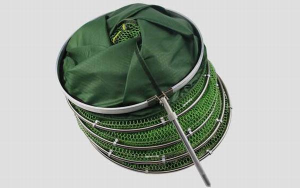 鱼护怎么固定在河边?