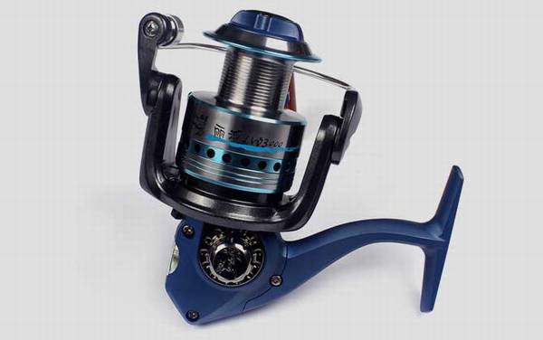 水滴轮和纺车轮哪个打得远?