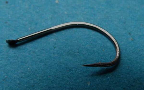 白狐鱼钩和丸世鱼钩对比哪个好?