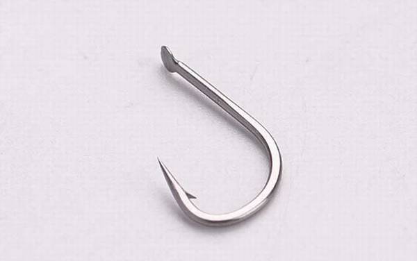 手竿钓黑鱼用多大的鱼钩?