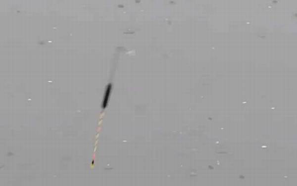 七月钓鱼钓多深合适?