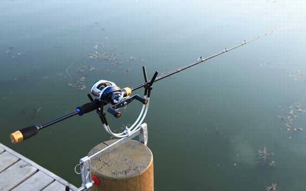 筏钓鲤鱼技巧及找底方法