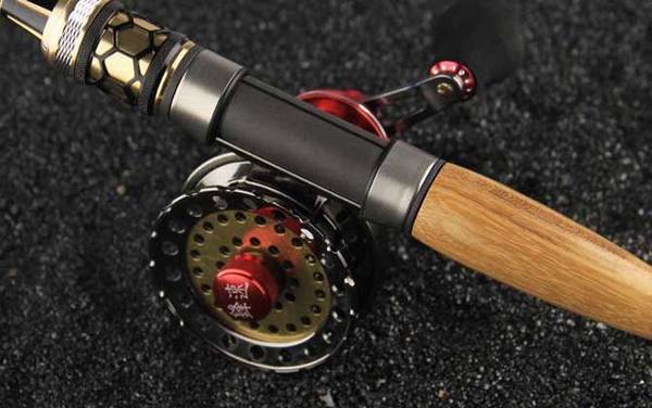 筏竿的安装及使用方法,从线组到饵料,再到作钓都很有讲究!