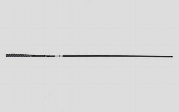 鲤竿和鲫竿的区别,鲤竿厚重、强度高,鲫竿轻细、手感好!