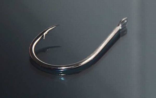 钓鲫鱼用千又几号钩?鲫鱼个体不大,一般用0.1~0.5号千又钩!