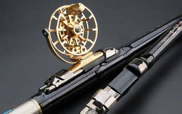 钓谷麦竿用什么车盘?主要有两种,一种是前打轮,一种是八卦轮!