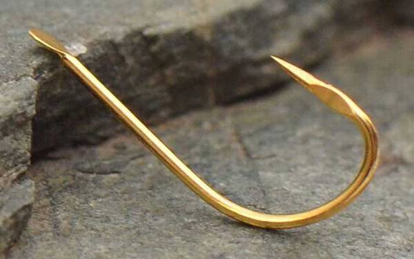 钓鲫鱼用几号钩?没有固定答案,原因是钩型不同用的号数也不同!