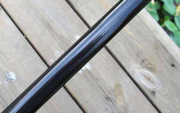 手竿种类有哪些?因划分依据不同,手竿还可再细分成很多种类!