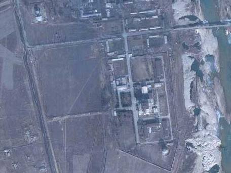 Google Earth下看朝鲜宁边核设施冷却塔