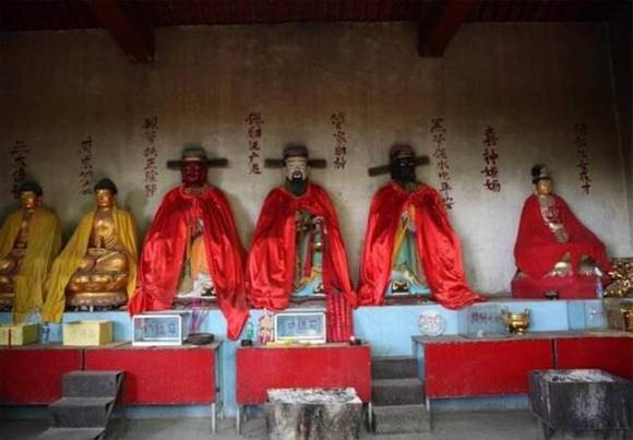 �ӱ����غ�ɽ�������Ĵ�˵