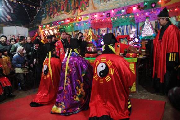 �ӱ����ڴ���