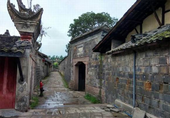 �Ĵ��˱���ׯ����