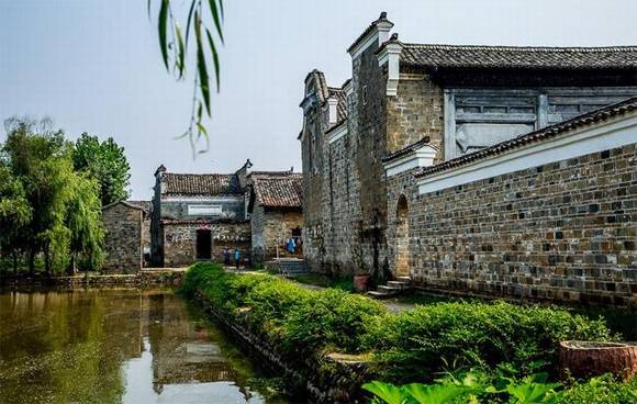 �����ְ����Ӵ�Ž���Ⱥ