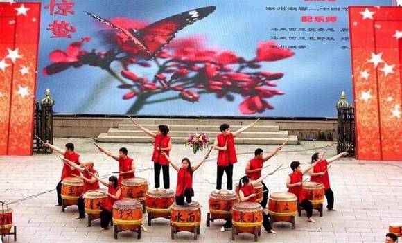 �������