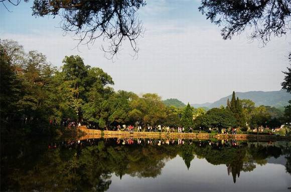 ë����ϯ��ɽ�ʾ�