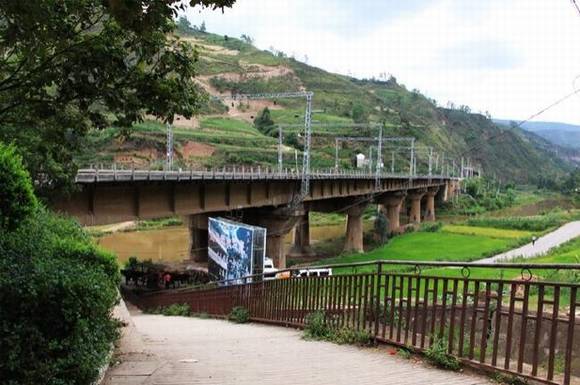 ����»��ǧ���ζ��ھ�����