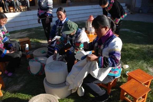 ���ϳ����ϻ���ֵĻ���鲼