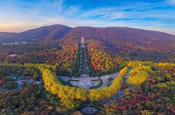 �����Ͼ���ɽ��