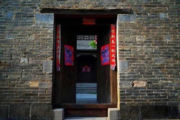 �����������Ҵ�Ժ ������ɽ���еĹŽ���Ⱥ