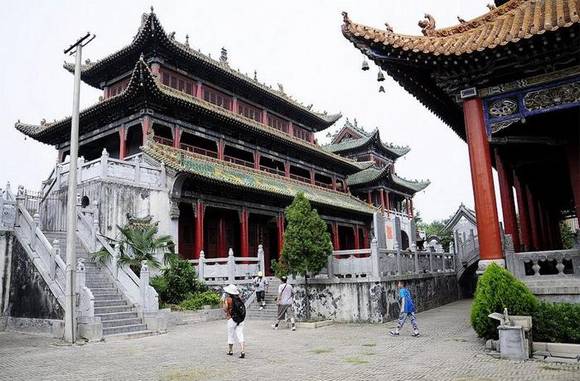 ���Ϸ������湬