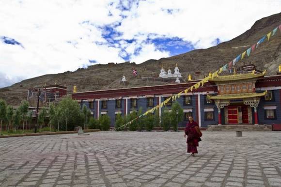 ����������