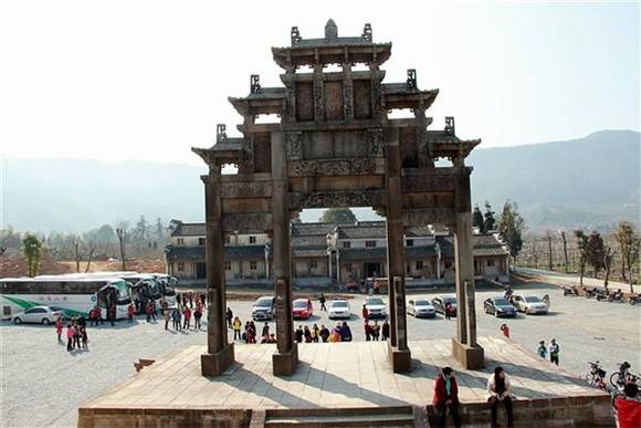 �Ż���������˽��԰�֣����𻨹ʾ�